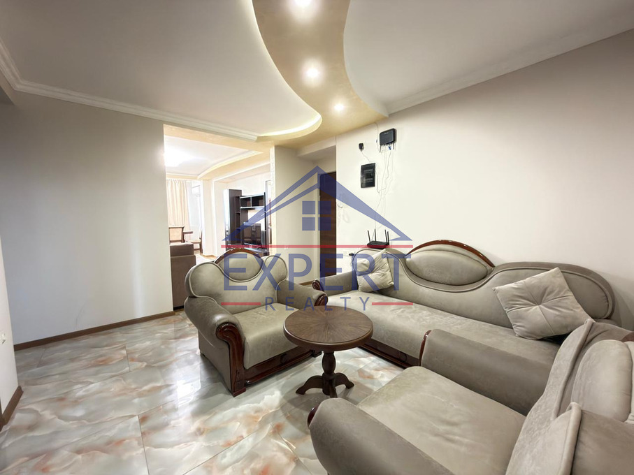 ԿԵՆՏՐՈՆ, ԿՈՂԲԱՑՈՒ ՓՈՂՈՑ, 3 ՍԵՆՅԱԿ