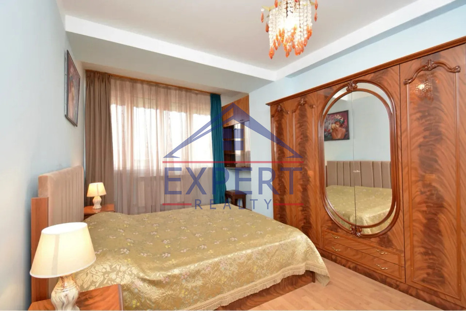 ԿԵՆՏՐՈՆ, ՍԱՅԱԹ-ՆՈՎԱ ՊՈՂՈՏԱ, 3 ՍԵՆՅԱԿ