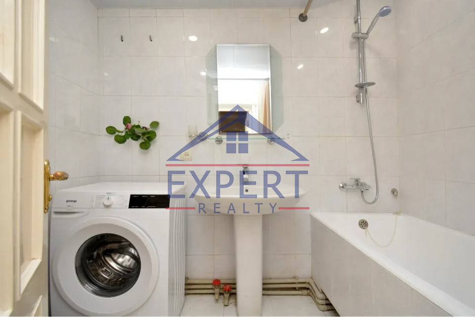 ԿԵՆՏՐՈՆ, ՍԱՅԱԹ-ՆՈՎԱ ՊՈՂՈՏԱ, 3 ՍԵՆՅԱԿ