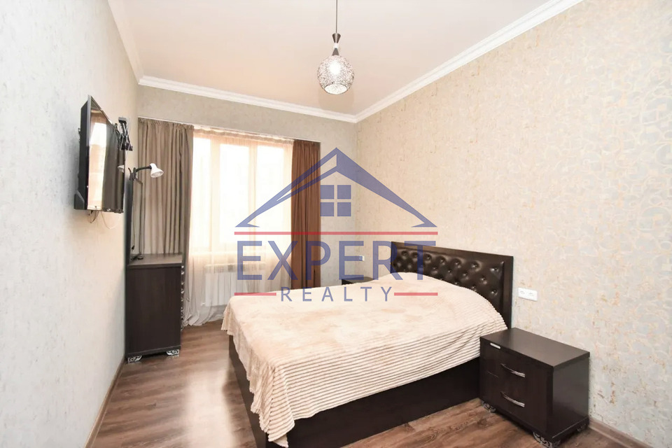 ԿԵՆՏՐՈՆ, ԵԿՄԱԼՅԱՆ ՓՈՂՈՑ, 2 ՍԵՆՅԱԿ