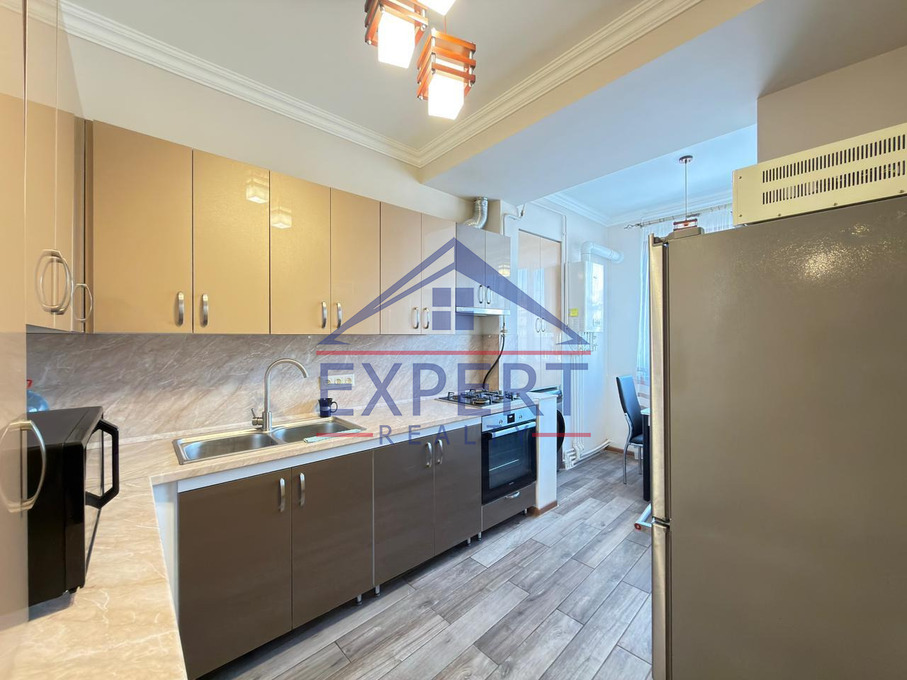 ԿԵՆՏՐՈՆ, ԿՈՂԲԱՑՈՒ ՓՈՂՈՑ, 3 ՍԵՆՅԱԿ