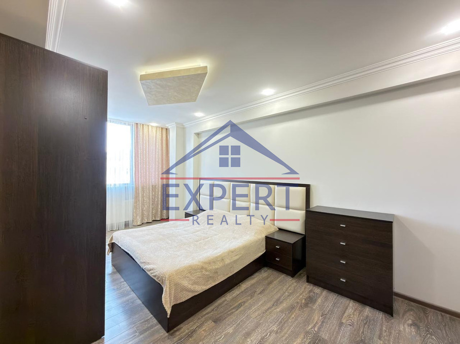 ԿԵՆՏՐՈՆ, ԿՈՂԲԱՑՈՒ ՓՈՂՈՑ, 3 ՍԵՆՅԱԿ