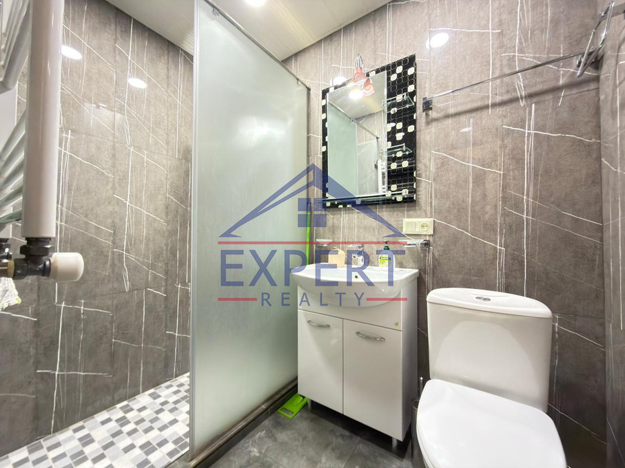 ԿԵՆՏՐՈՆ, ԿՈՂԲԱՑՈՒ ՓՈՂՈՑ, 3 ՍԵՆՅԱԿ