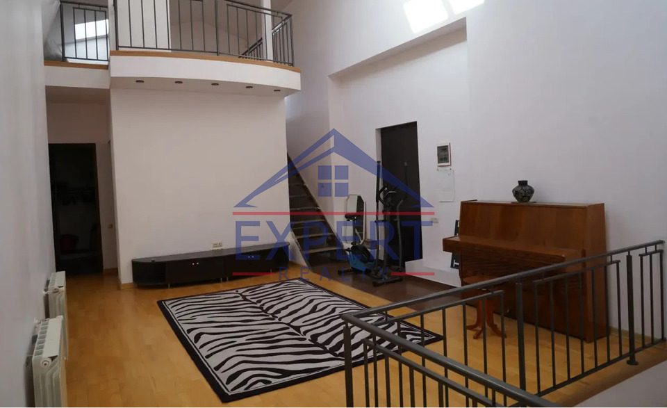 ԿԵՆՏՐՈՆ, ՄՈՍԿՈՎՅԱՆ ՓՈՂՈՑ, 4 ՍԵՆՅԱԿ