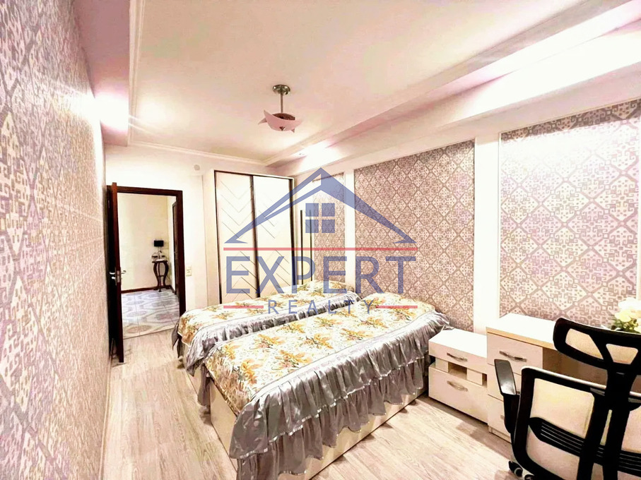 ԿԵՆՏՐՈՆ, ՆԱԼԲԱՆԴՅԱՆ ՓՈՂՈՑ, 4 ՍԵՆՅԱԿ