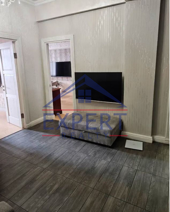 ԿԵՆՏՐՈՆ, ԱՐԳԻՇՏԻ ՓՈՂՈՑ, 3 ՍԵՆՅԱԿ