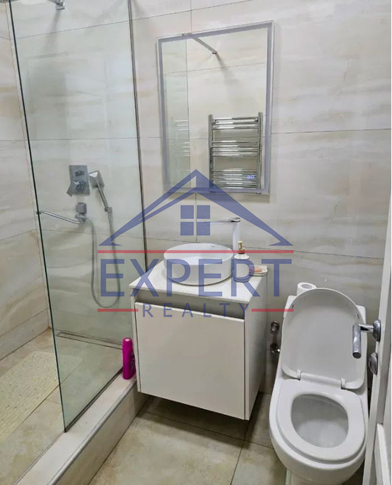 ԿԵՆՏՐՈՆ, ԱՐԳԻՇՏԻ ՓՈՂՈՑ, 3 ՍԵՆՅԱԿ