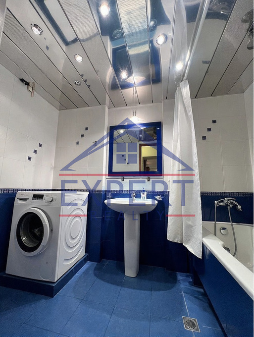 ԿԵՆՏՐՈՆ, ՍԱՅԱԹ ՆՈՎԱ ՓՈՂՈՑ, 3 ՍԵՆՅԱԿ