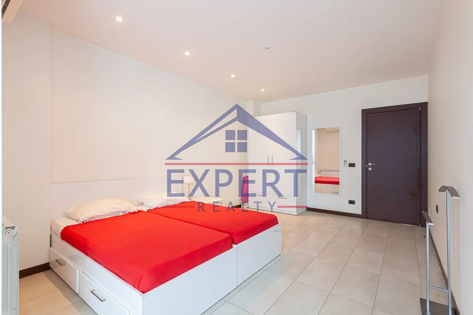 ԿԵՆՏՐՈՆ, ՎԱԶԳԵՆ ՍԱՐԳՍՅԱՆ ՓՈՂՈՑ, 3 ՍԵՆՅԱԿ