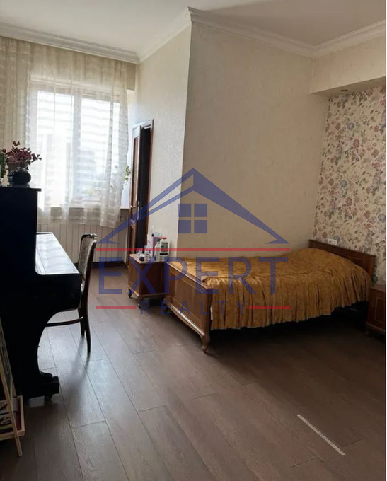 ԴԱՎԹԱՇԵՆ, ԱՆԱՍՏԱՍ ՄԻԿՈՅԱՆ, 5 ՍԵՆՅԱԿ