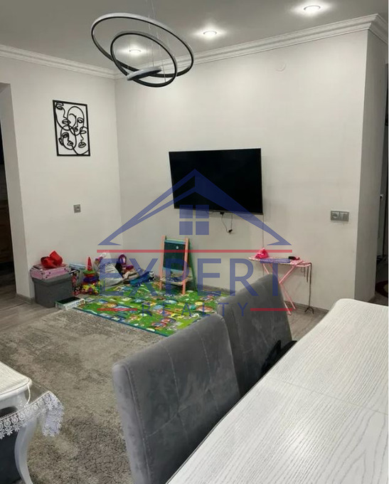 ՄԱԼԱԹԻԱ ՍԵԲԱՍՏԻԱ, ԱՌՆՈ ԲԱԲԱՋԱՆՅԱՆ ՓՈՂՈՑ, 3 ՍԵՆՅԱԿ