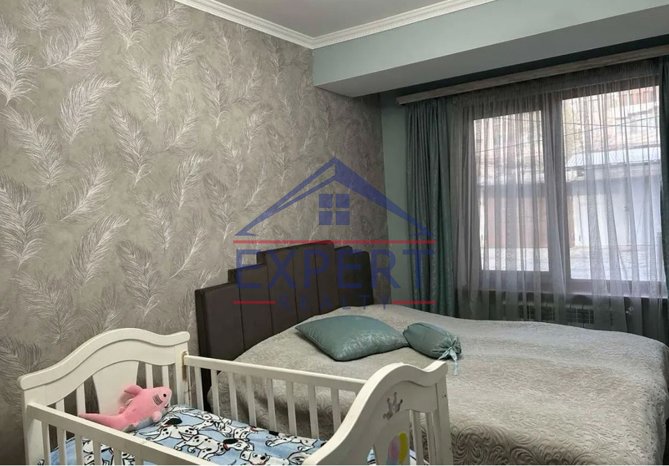 ՄԱԼԱԹԻԱ ՍԵԲԱՍՏԻԱ, ԱՌՆՈ ԲԱԲԱՋԱՆՅԱՆ ՓՈՂՈՑ, 3 ՍԵՆՅԱԿ