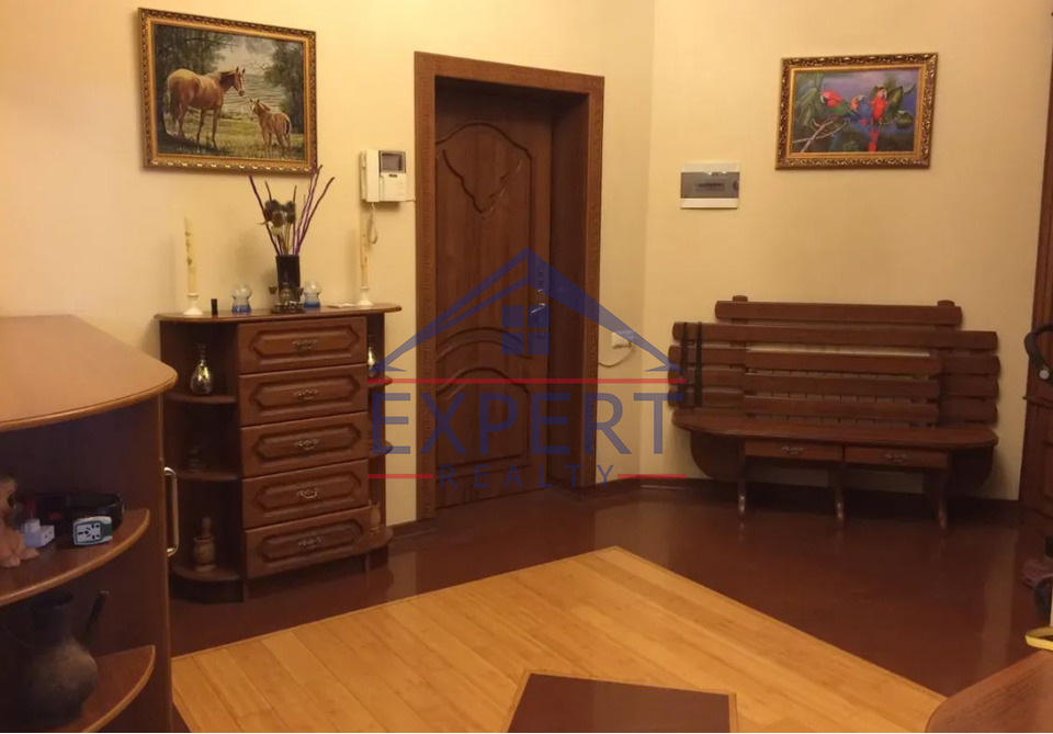 ԿԵՆՏՐՈՆ, ՏԵՐՅԱՆ ՓՈՂՈՑ, 4 ՍԵՆՅԱԿ