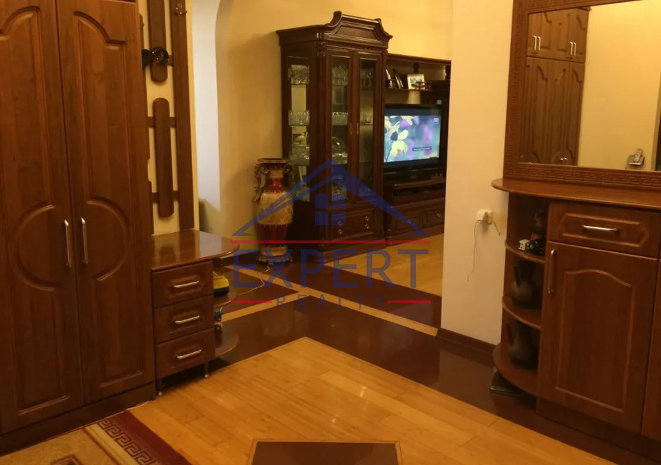 ԿԵՆՏՐՈՆ, ՏԵՐՅԱՆ ՓՈՂՈՑ, 4 ՍԵՆՅԱԿ