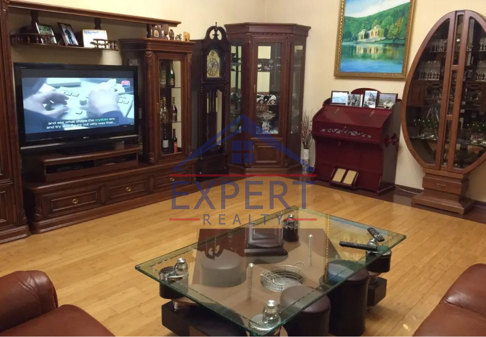 ԿԵՆՏՐՈՆ, ՏԵՐՅԱՆ ՓՈՂՈՑ, 4 ՍԵՆՅԱԿ