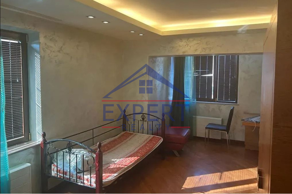 ԿԵՆՏՐՈՆ, ՆԱԼԲԱՆԴՅԱՆ ՓՈՂՈՑ  3 ՍԵՆՅԱԿ