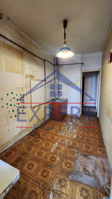 ՔԱՆԱՔԵՌ ԶԵՅԹՈՒՆ, ՌԱՅՆԻՍԻ ՓՈՂՈՑ 1 ՍԵՆՅԱԿ