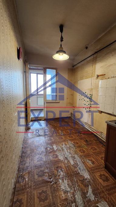 ՔԱՆԱՔԵՌ ԶԵՅԹՈՒՆ, ՌԱՅՆԻՍԻ ՓՈՂՈՑ 1 ՍԵՆՅԱԿ