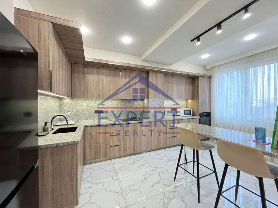 ԿԵՆՏՐՈՆ, ՏԻԳՐԱՆ ՄԵԾԻ ՊՈՂՈՏԱ, 3 ՍԵՆՅԱԿ