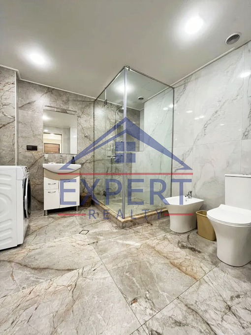 ԿԵՆՏՐՈՆ, ՏԻԳՐԱՆ ՄԵԾԻ ՊՈՂՈՏԱ, 3 ՍԵՆՅԱԿ