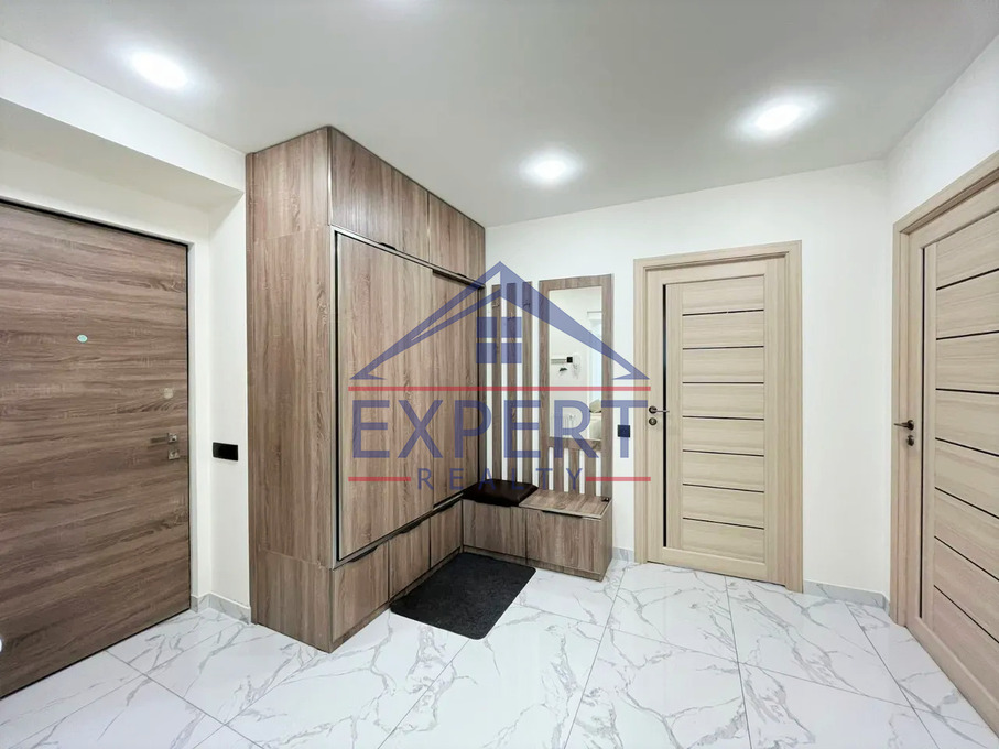 ԿԵՆՏՐՈՆ, ՏԻԳՐԱՆ ՄԵԾԻ ՊՈՂՈՏԱ, 3 ՍԵՆՅԱԿ