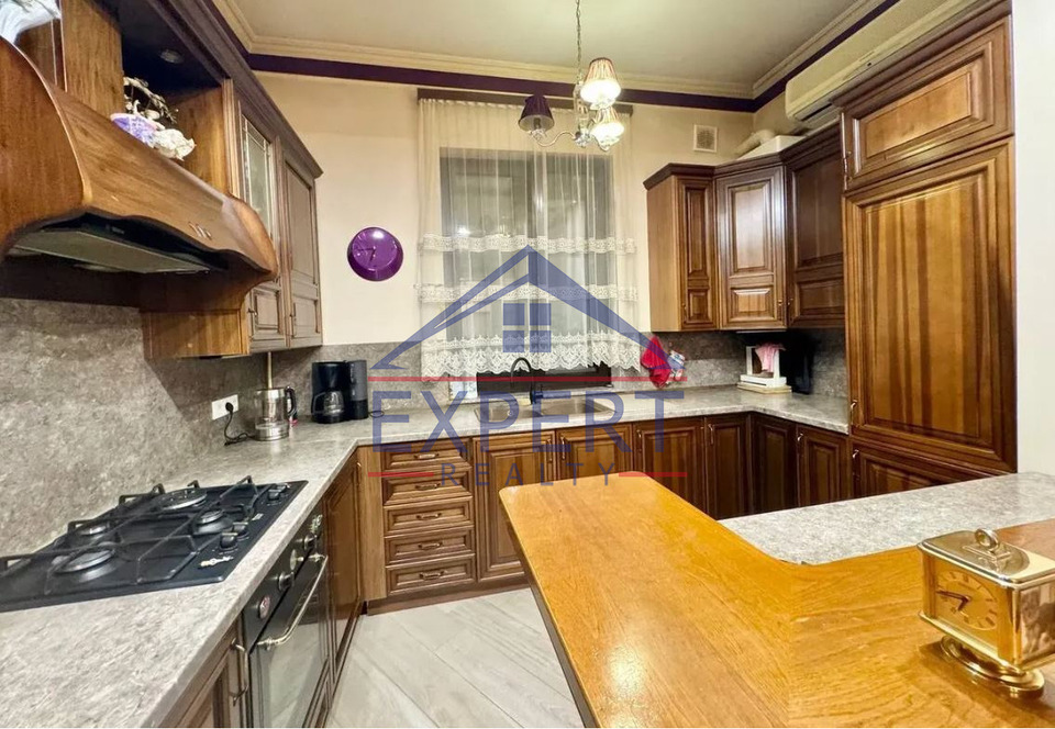 ԱՐԱԲԿԻՐ, ԲԱՂՐԱՄՅԱՆ ՊՈՂՈՏԱ   3 ՍԵՆՅԱԿ