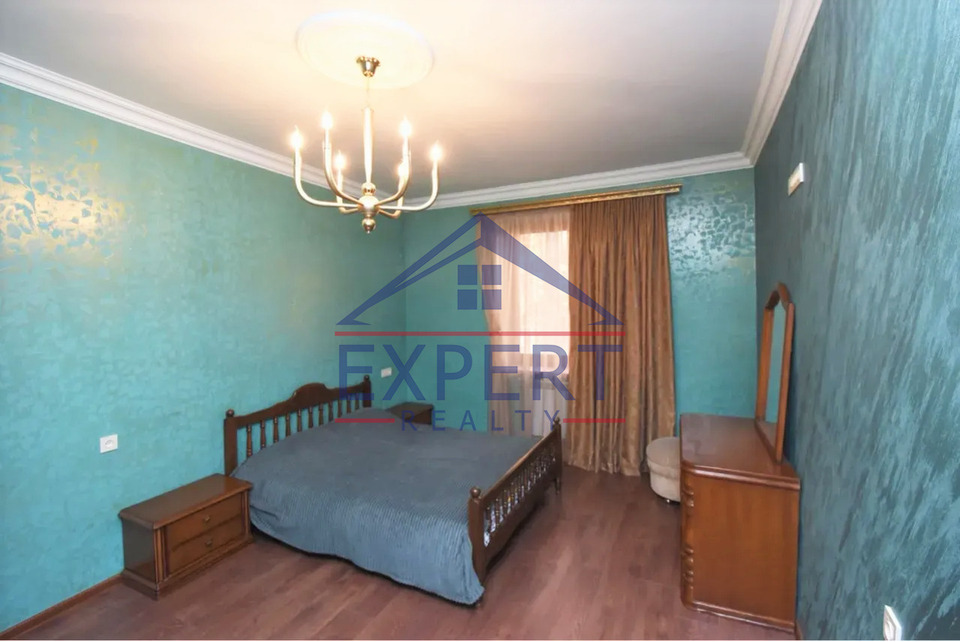 ԿԵՆՏՐՈՆ, ԳՐԻԳՈՐ ԼՈՒՍԱՎՈՐԻՉ ՓՈՂՈՑ, 3 ՍԵՆՅԱԿ