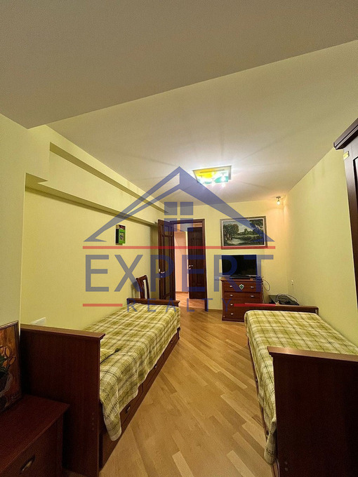 ԿԵՆՏՐՈՆ, ՍԱՅԱԹ ՆՈՎԱ ՓՈՂՈՑ, 3 ՍԵՆՅԱԿ