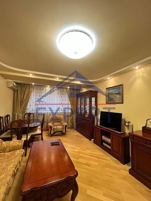 ԿԵՆՏՐՈՆ, ՍԱՅԱԹ ՆՈՎԱ ՓՈՂՈՑ, 3 ՍԵՆՅԱԿ