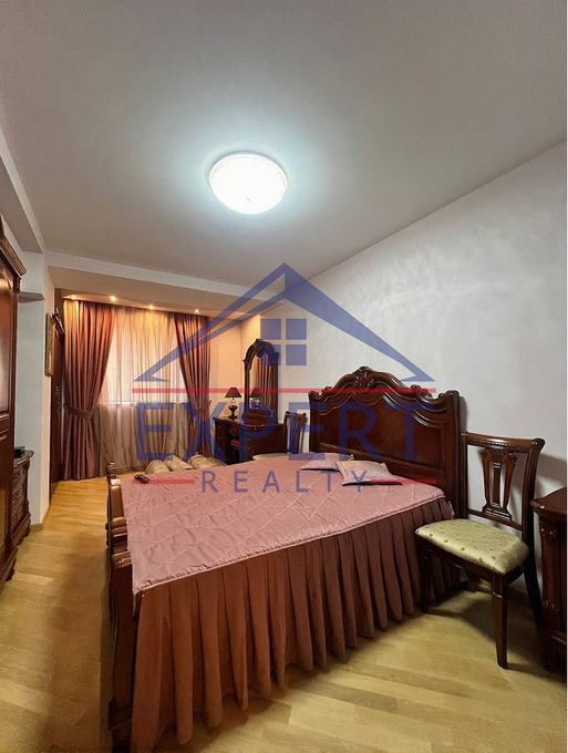 ԿԵՆՏՐՈՆ, ՍԱՅԱԹ ՆՈՎԱ ՓՈՂՈՑ, 3 ՍԵՆՅԱԿ