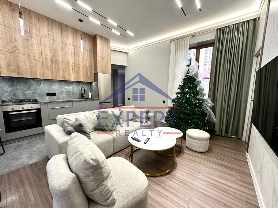 ԿԵՆՏՐՈՆ, ՄԱՇՏՈՑԻ ՊՈՂՈՏԱ, 3 ՍԵՆՅԱԿ