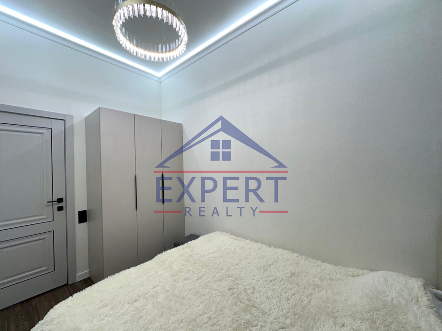 ԿԵՆՏՐՈՆ, ՄԱՇՏՈՑԻ ՊՈՂՈՏԱ, 3 ՍԵՆՅԱԿ