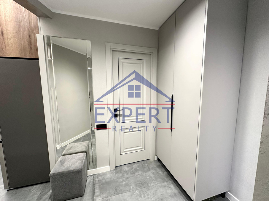 ԿԵՆՏՐՈՆ, ՄԱՇՏՈՑԻ ՊՈՂՈՏԱ, 3 ՍԵՆՅԱԿ