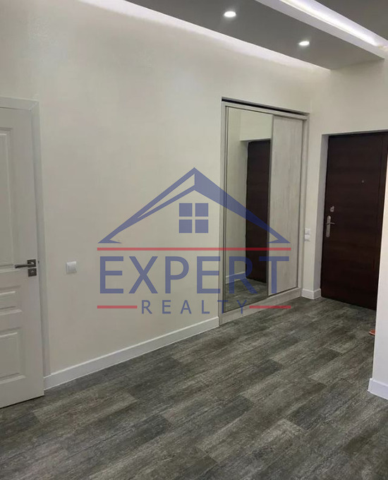 ԿԵՆՏՐՈՆ, ԽՈՐԵՆԱՑԻ 1- ՓԱԿՈՒՂԻ  3 ՍԵՆՅԱԿ