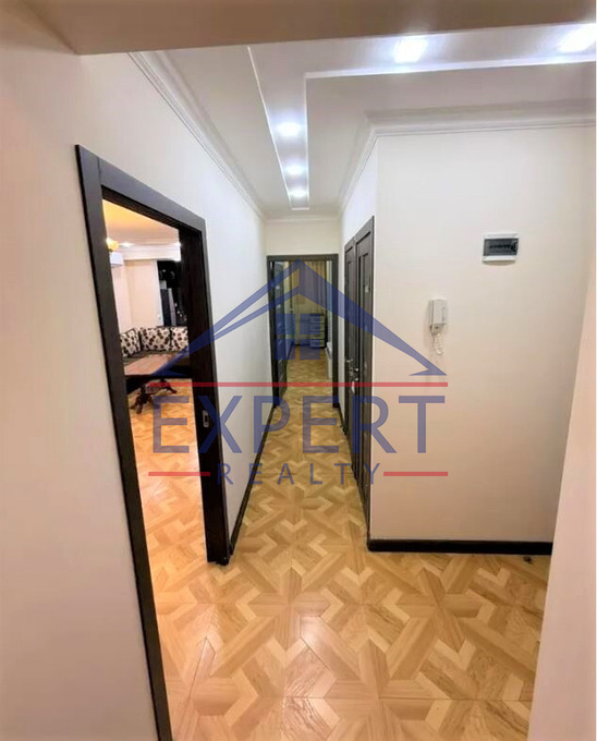 ԱՐԱԲԿԻՐ, ՎԻԿՏՈՐ ՀԱՄԲԱՐՁՈՒՄՅԱՆ, 3 ՍԵՆՅԱԿ