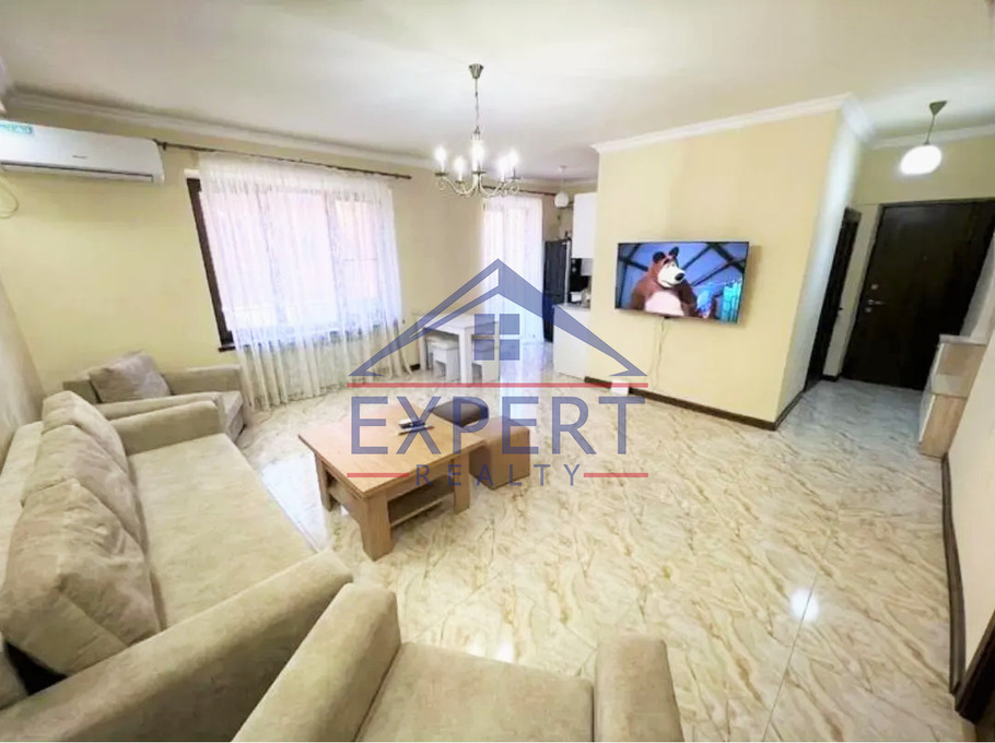 ԿԵՆՏՐՈՆ, ԼԵՈՅԻ ՓՈՂՈՑ, 3 ՍԵՆՅԱԿ