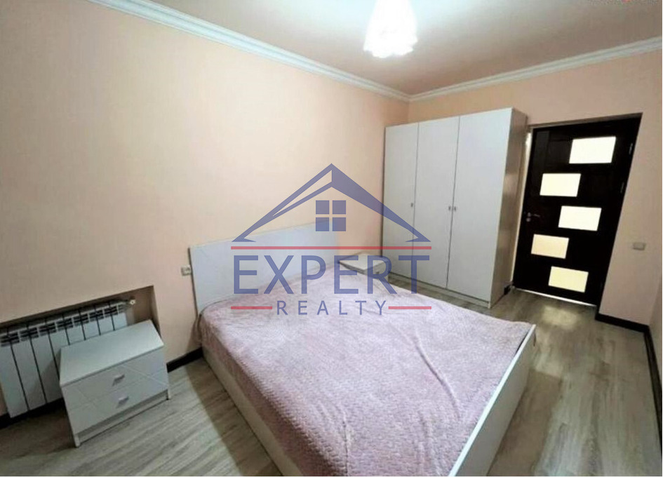 ԿԵՆՏՐՈՆ, ԼԵՈՅԻ ՓՈՂՈՑ, 3 ՍԵՆՅԱԿ