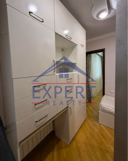 ԱՐԱԲԿԻՐ ,ԱԶԱՏՈՒԹՅԱՆ ՊՈՂՈՏԱ , 3 ՍԵՆՅԱԿ