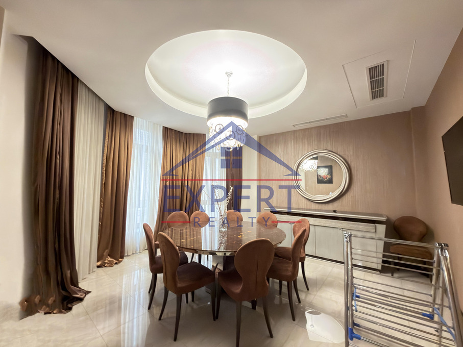 ԿԵՆՏՐՈՆ, ՀՅՈՒՍԻՍԱՅԻՆ ՊՈՂՈՏԱ, 3 ՍԵՆՅԱԿ