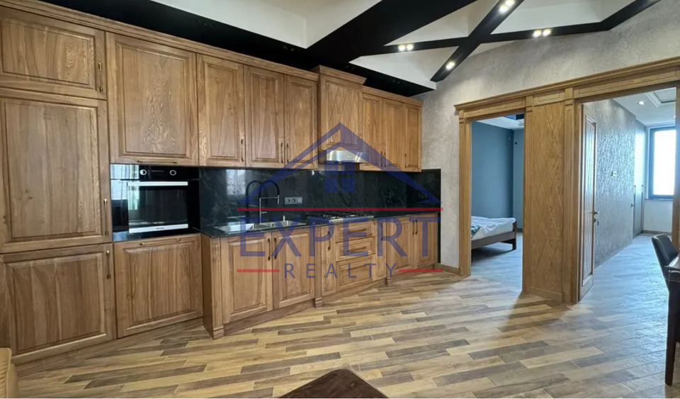 ԿԵՆՏՐՈՆ, ԱՆՏԱՌԱՅԻՆ ՓՈՂՈՑ, 3 ՍԵՆՅԱԿ