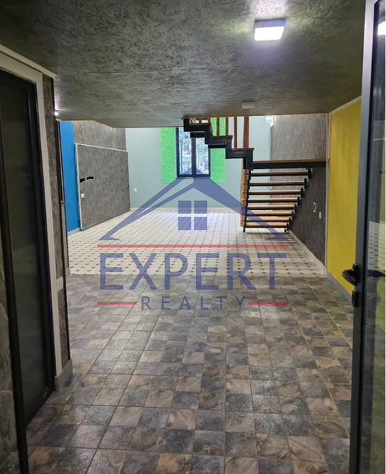 ԿԵՆՏՐՈՆ, ԽԱՆՋՅԱՆ ՓՈՂՈՑ, 110 ՔՄ