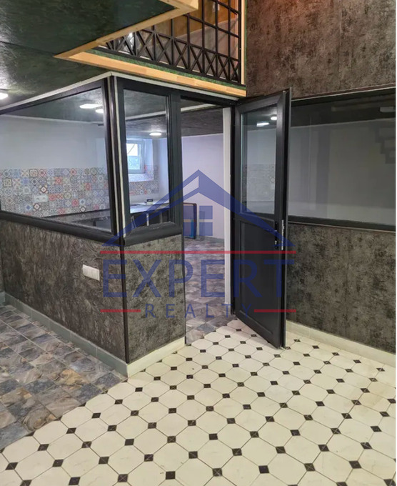 ԿԵՆՏՐՈՆ, ԽԱՆՋՅԱՆ ՓՈՂՈՑ, 110 ՔՄ