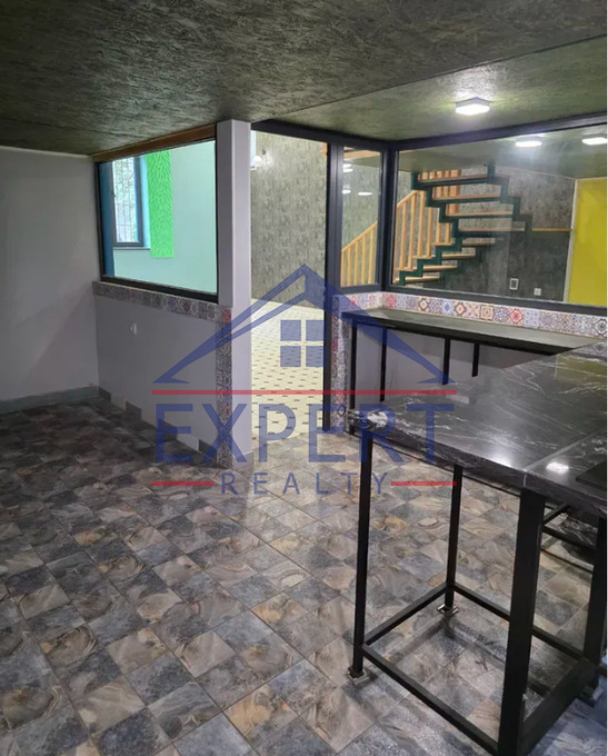 ԿԵՆՏՐՈՆ, ԽԱՆՋՅԱՆ ՓՈՂՈՑ, 110 ՔՄ