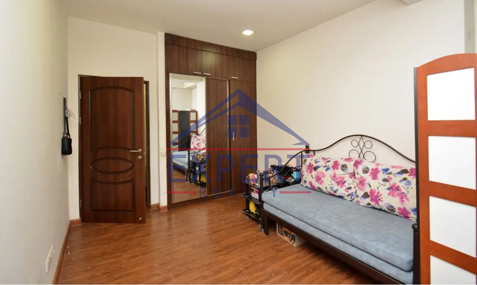 ԱՐԱԲԿԻՐ, ԿՈՄԻՏԱՍԻ ՊՈՂՈՏԱ, 3 ՍԵՆՅԱԿ