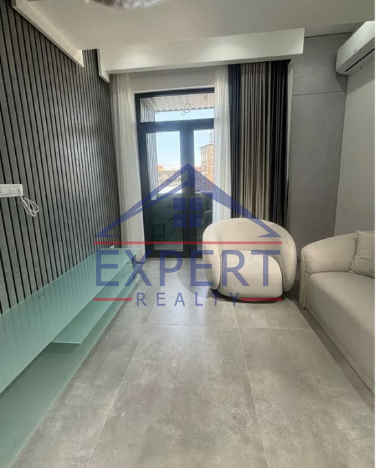 ՔԱՆԱՔԵՌ ԶԵՅԹՈՒՆ, ՈՒԼՆԵՑԻ ՓՈՂՈՑ, 2 ՍԵՆՅԱԿ