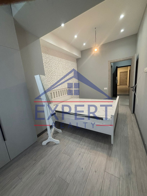 ՔԱՆԱՔԵՌ ԶԵՅԹՈՒՆ, ՈՒԼՆԵՑԻ ՓՈՂՈՑ, 2 ՍԵՆՅԱԿ