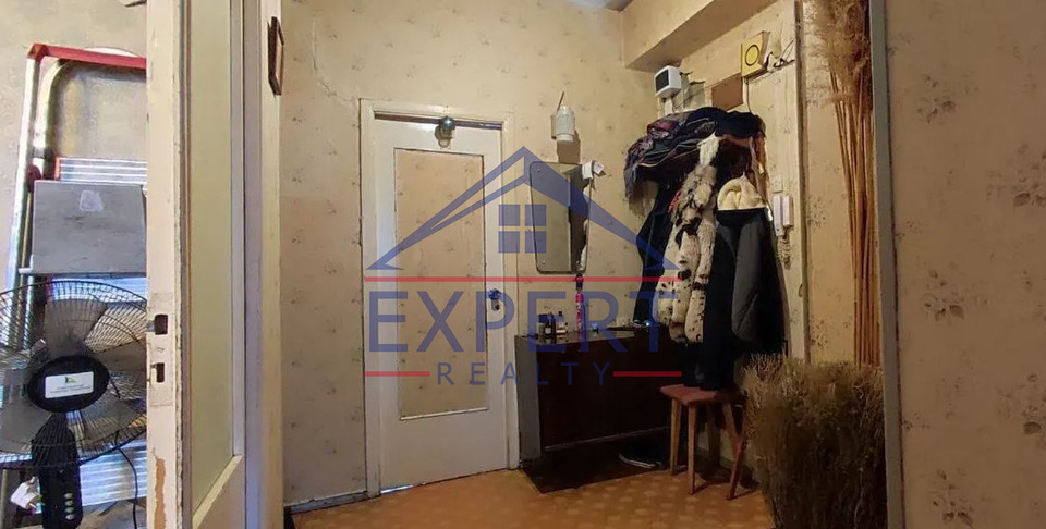 ԿԵՆՏՐՈՆ, ԴԵՐԵՆԻԿ ԴԵՄԻՐՃՅԱՆ   3 ՍԵՆՅԱԿ