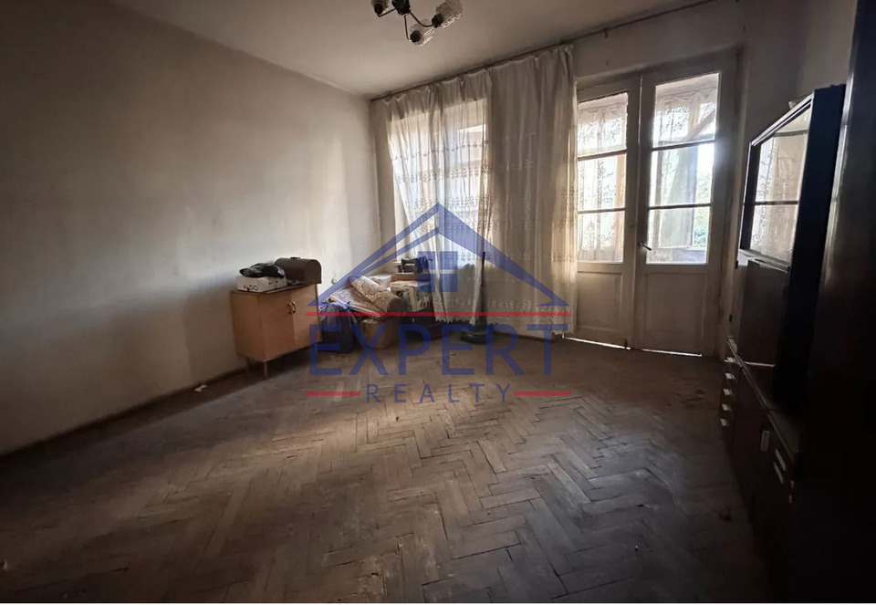 ԱՐԱԲԿԻՐ, ԿՈՄԻՏԱՍԻ ՊՈՂՈՏԱ, 2 ՍԵՆՅԱԿ