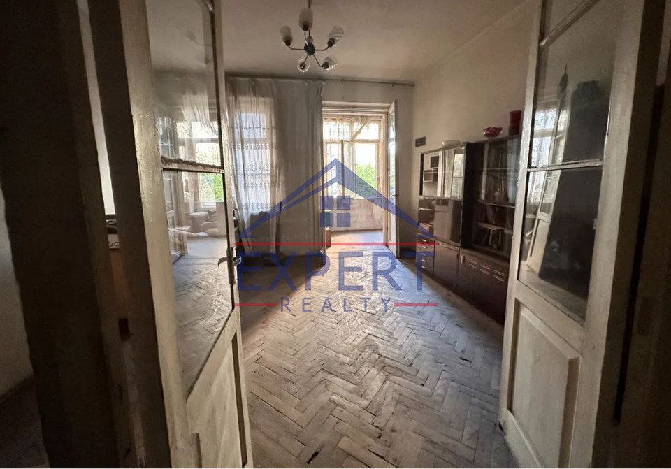 ԱՐԱԲԿԻՐ, ԿՈՄԻՏԱՍԻ ՊՈՂՈՏԱ, 2 ՍԵՆՅԱԿ