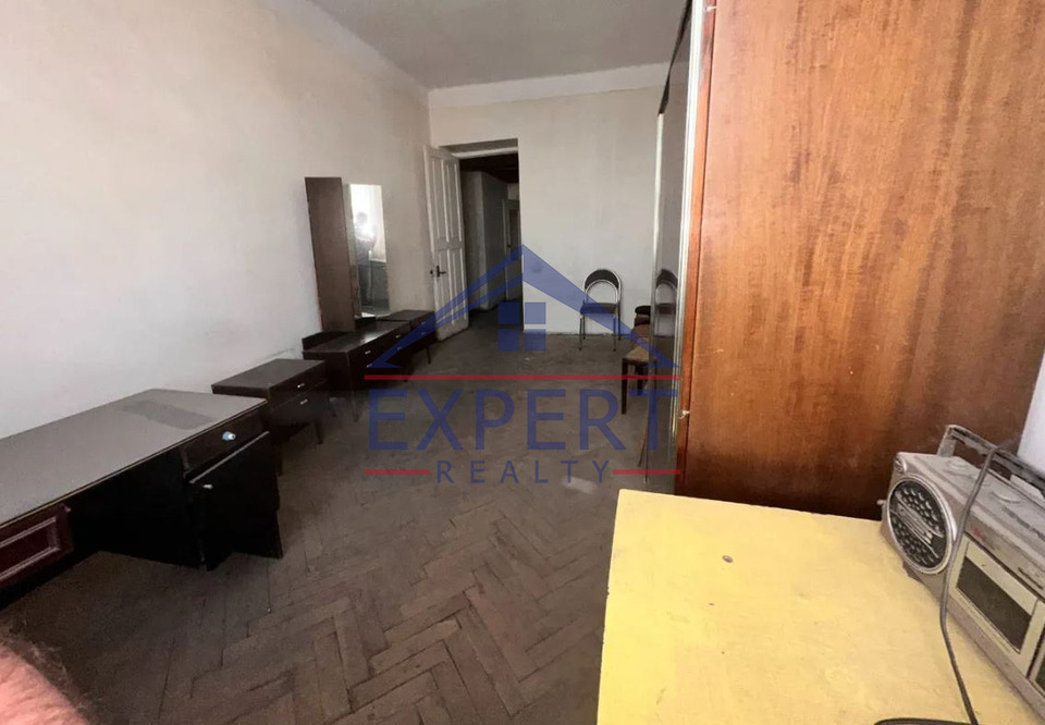 ԱՐԱԲԿԻՐ, ԿՈՄԻՏԱՍԻ ՊՈՂՈՏԱ, 2 ՍԵՆՅԱԿ